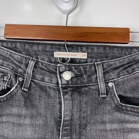 Levi's 721 Faded Black Distressed Ripped High Rise Skinny Jeans Women's Size 28 - Picture 3 of 8